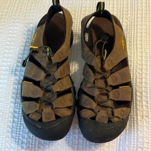 EUC Keen Men’s Sandals